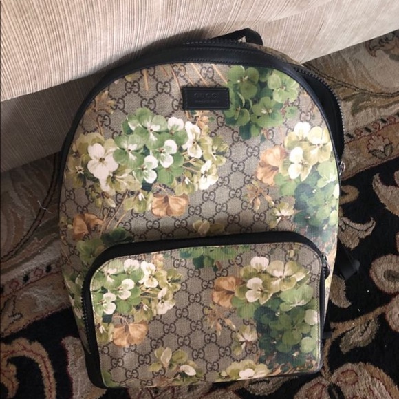 Gucci Other - Gucci Supreme men’s backpack, very gently used
